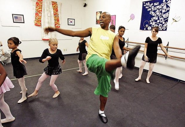 In South Tucson, they’re Dancing in the Streets